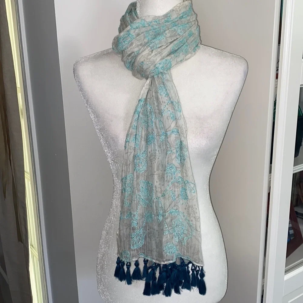 American Eagle Teal Floral Embroidered Tassel Scarf